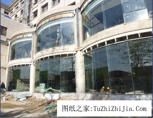 別墅該采用鋁合金窗還是玻璃幕墻？