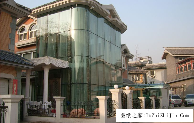 別墅該采用鋁合金窗還是玻璃幕墻？