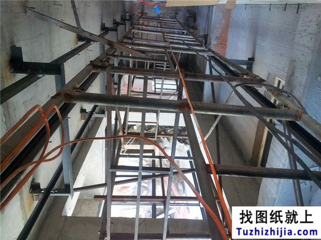 土豪金總的自建花園中式別墅直播。