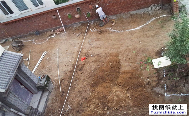 土豪金總的自建花園中式別墅直播。