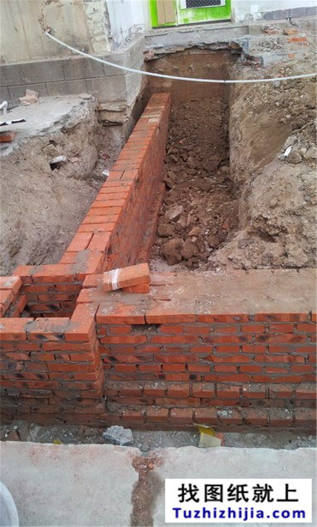 土豪金總的自建花園中式別墅直播。