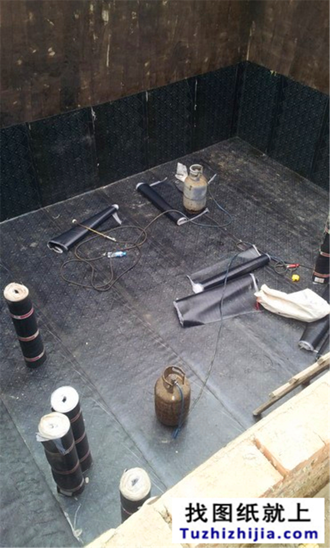 土豪金總的自建花園中式別墅直播。