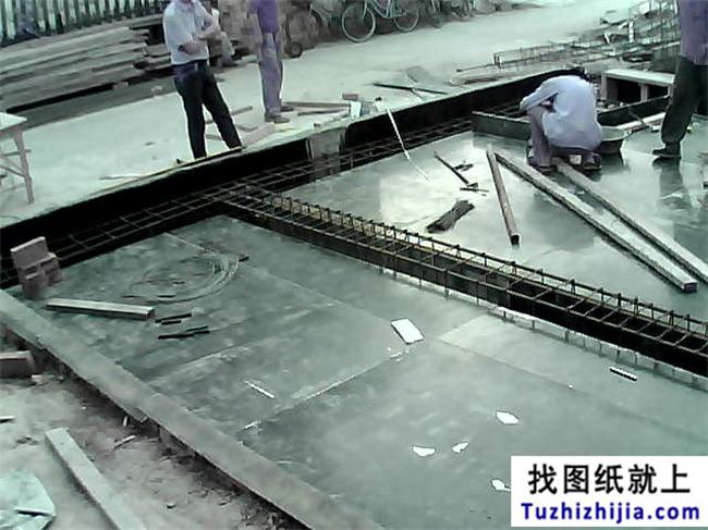 土豪金總的自建花園中式別墅直播。