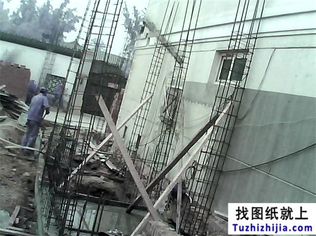 土豪金總的自建花園中式別墅直播。