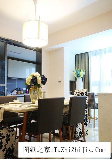 家居風(fēng)景達人 餐桌擺放也有講究