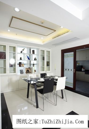 家居風(fēng)景達人 餐桌擺放也有講究