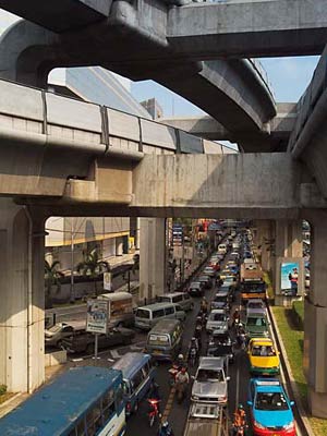 上海發(fā)生1.2級地震 十大避難風(fēng)景早知道