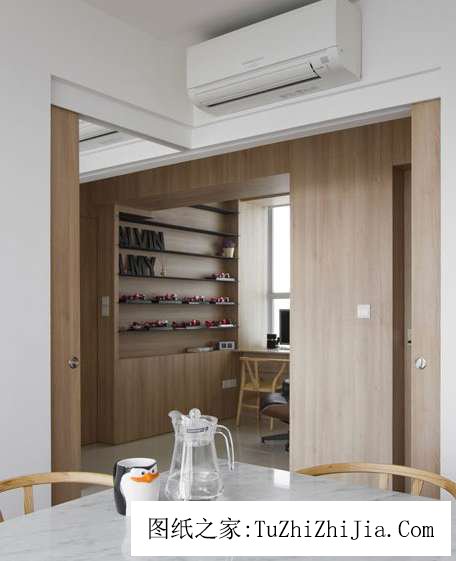 留住財(cái)神爺?shù)目蛷d風(fēng)景 地板必須堅(jiān)硬象征地基