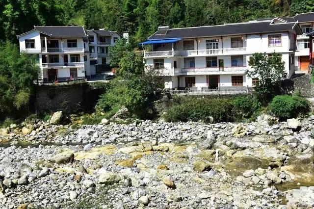 20萬建造的農(nóng)村小別墅-竟然比城市里面的好看！