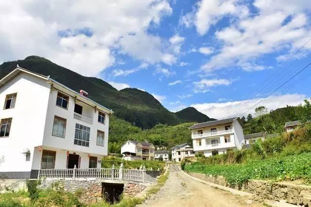 20萬建造的農(nóng)村小別墅-竟然比城市里面的好看！