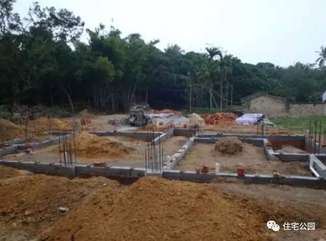 曬曬老爸為我準備的婚房，30萬建的別墅房屋怎么樣？