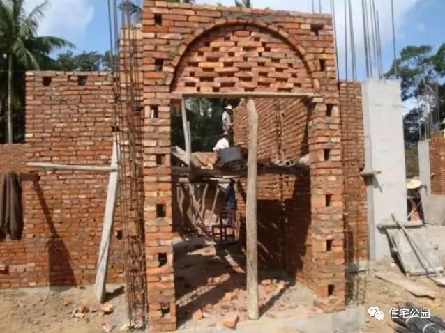 曬曬老爸為我準備的婚房，30萬建的別墅房屋怎么樣？