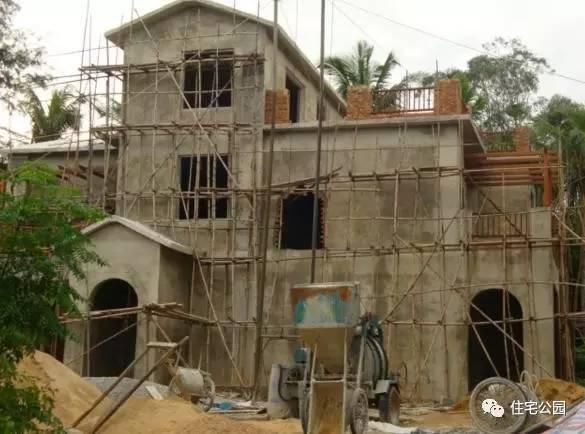 曬曬老爸為我準備的婚房，30萬建的別墅房屋怎么樣？