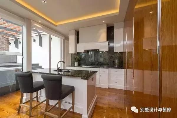 法式別墅，田園清新、適合農(nóng)村自建