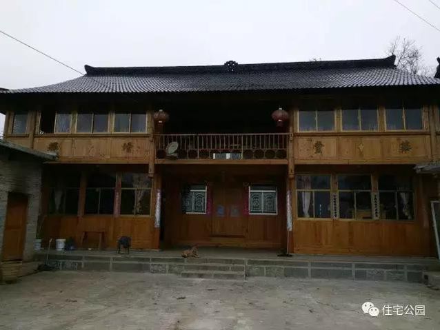 各省網(wǎng)友曬民居，10省特色別墅，哪省得第一？