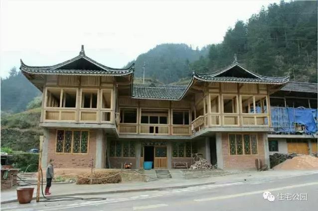 各省網(wǎng)友曬民居，10省特色別墅，哪省得第一？