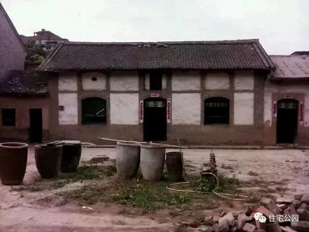 各省網(wǎng)友曬民居，10省特色別墅，哪省得第一？