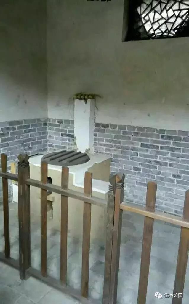 水泊梁山不僅有傳奇，也有特色民居