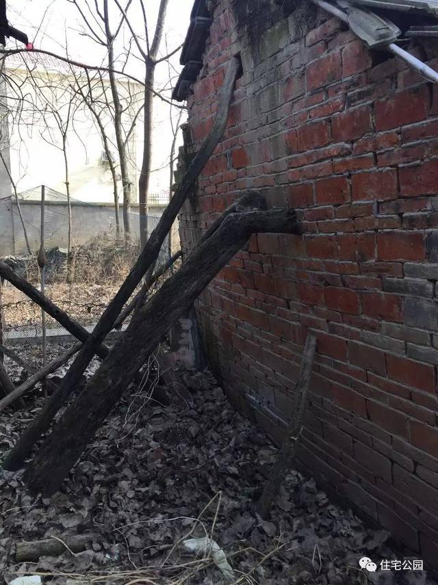 80后小伙千里歸家建新房，力求完美換掉施工隊，只是為了面子？