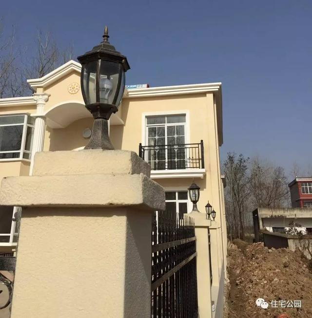 80后小伙千里歸家建新房，力求完美換掉施工隊，只是為了面子？