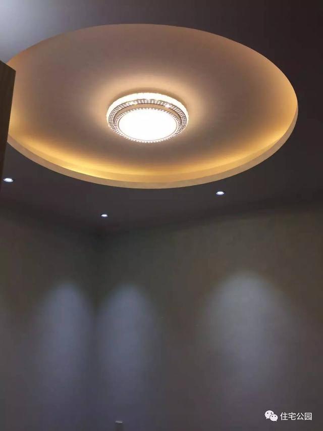 80后小伙千里歸家建新房，力求完美換掉施工隊，只是為了面子？