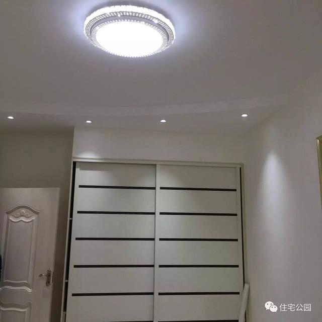 80后小伙千里歸家建新房，力求完美換掉施工隊，只是為了面子？