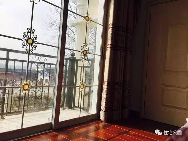 80后小伙千里歸家建新房，力求完美換掉施工隊，只是為了面子？