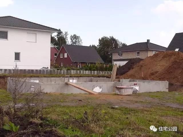 自建房還是要朝德國(guó)看，不用紅磚7天建成，全程實(shí)拍！