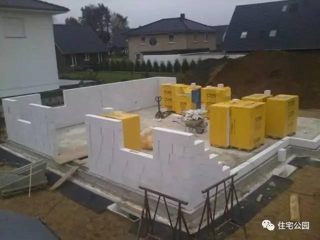 自建房還是要朝德國(guó)看，不用紅磚7天建成，全程實(shí)拍！