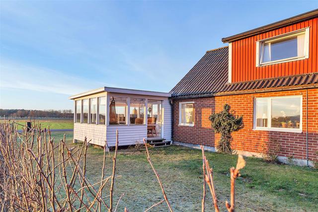 這個(gè)農(nóng)村建別墅無(wú)限制 他們反而開始建小別墅 夠住舒適就好！