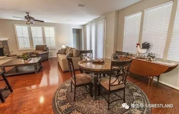 洛杉磯爾灣房源：獨(dú)棟別墅 宜居城市 滿分學(xué)區(qū) 著名社區(qū)99萬(wàn)！