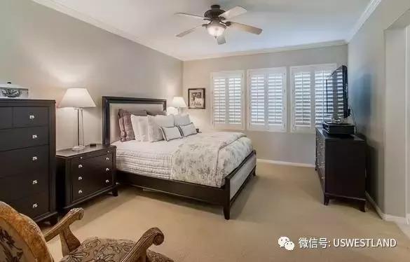 洛杉磯爾灣房源：獨(dú)棟別墅 宜居城市 滿分學(xué)區(qū) 著名社區(qū)99萬(wàn)！