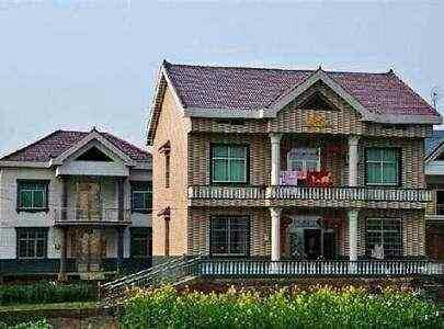 價(jià)值幾十萬的別墅就這樣空空的，你能看出背后的心酸嗎？