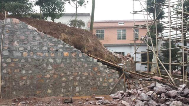 云南35歲單身劉先生。你媽喊你回家建別墅了!