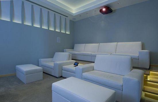 世界首富的豪宅有多奢華？每年的財(cái)產(chǎn)稅夠在中國(guó)任何地方買別墅！