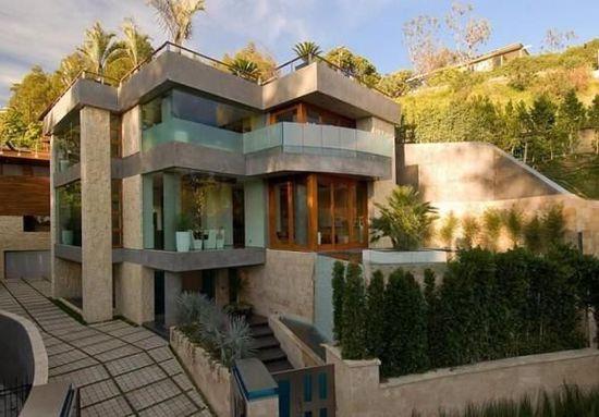 世界首富的豪宅有多奢華？每年的財(cái)產(chǎn)稅夠在中國(guó)任何地方買別墅！