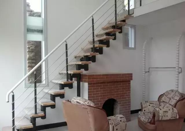 城市房?jī)r(jià)太貴，農(nóng)村小伙子把錢(qián)拿回鄉(xiāng)下蓋了一棟別墅！