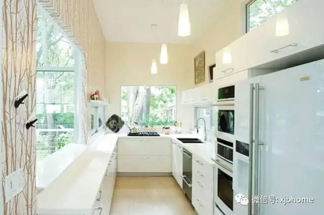 她用5個(gè)集裝箱, 建起一棟絕美別墅