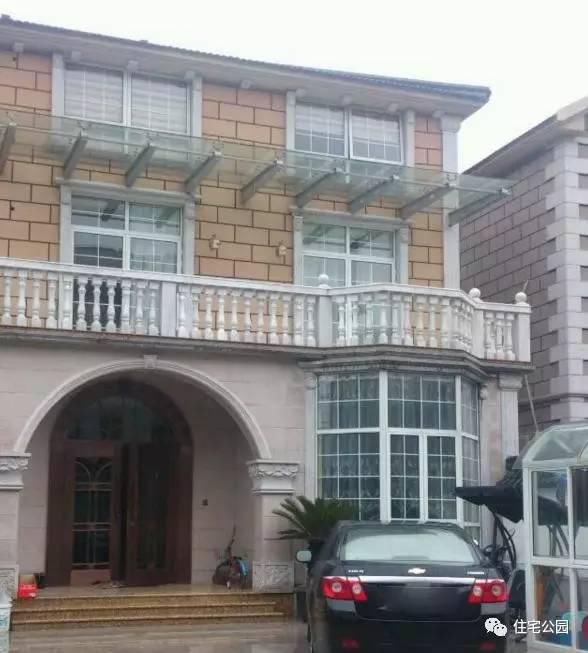 農(nóng)村小伙歷時半年自建40萬別墅，村里人看了都羨慕！