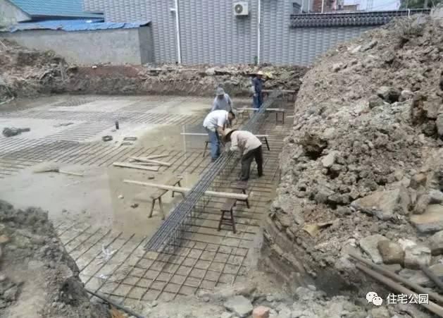 農(nóng)村小伙歷時半年自建40萬別墅，村里人看了都羨慕！