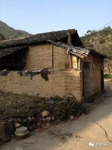 80后小伙30萬為父母建房養(yǎng)老，一不小心引潮流