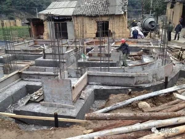 80后小伙30萬為父母建房養(yǎng)老，一不小心引潮流