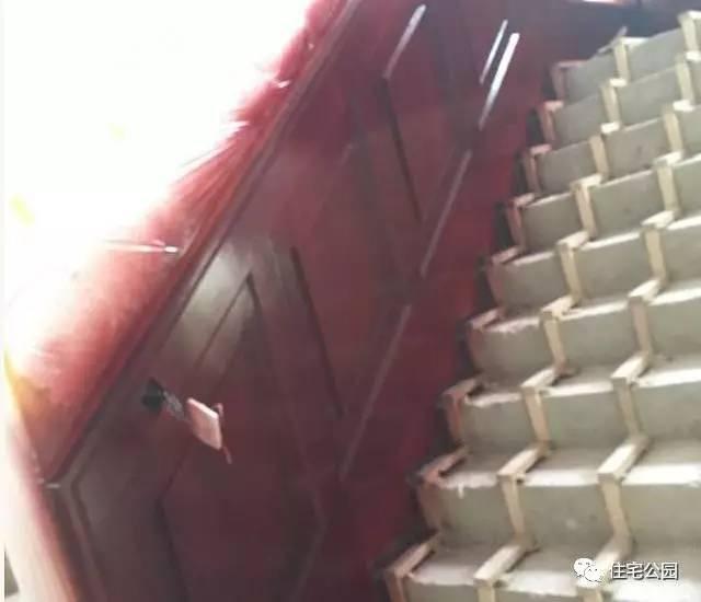 不顧家人阻攔硬是拆掉老宅，自建美式別墅，所有人都羨慕不已！