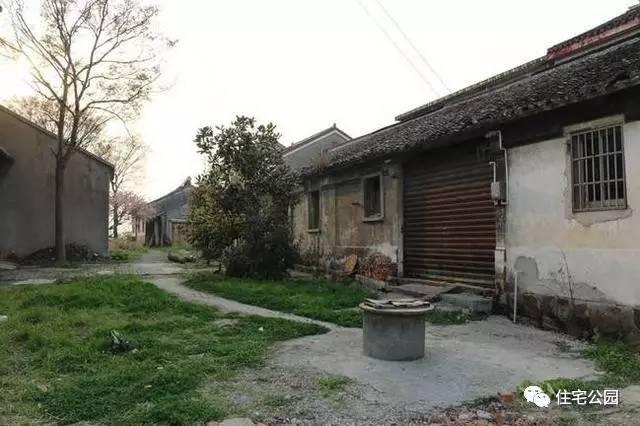 不顧家人阻攔硬是拆掉老宅，自建美式別墅，所有人都羨慕不已！