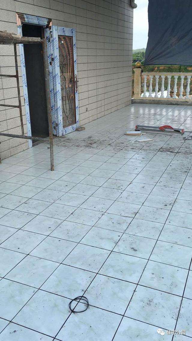 主體70萬自建三層雙拼框架別墅, 農(nóng)村施工隊一樣可以蓋出豪宅!