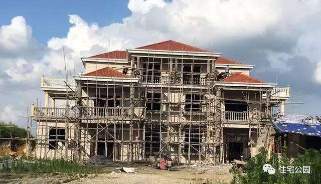主體70萬自建三層雙拼框架別墅, 農(nóng)村施工隊一樣可以蓋出豪宅!