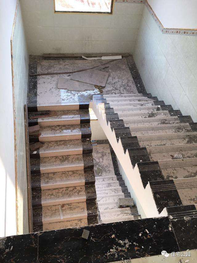 主體70萬自建三層雙拼框架別墅, 農(nóng)村施工隊一樣可以蓋出豪宅!