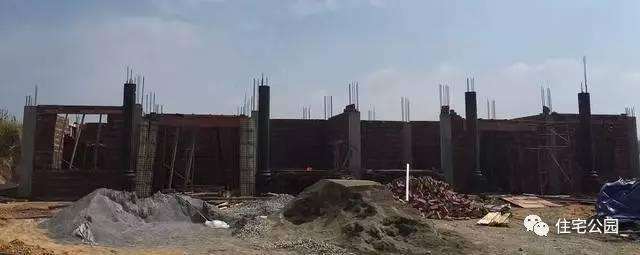 主體70萬自建三層雙拼框架別墅, 農(nóng)村施工隊一樣可以蓋出豪宅!