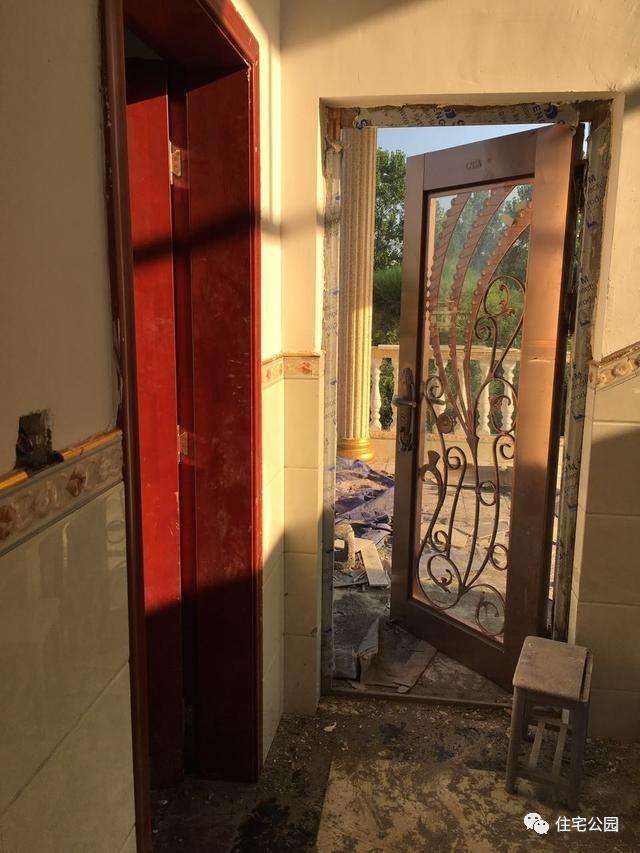 主體70萬自建三層雙拼框架別墅, 農(nóng)村施工隊一樣可以蓋出豪宅!