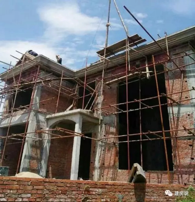 百萬自建三層農(nóng)村別墅設(shè)計方案，建成后是村里最好的！